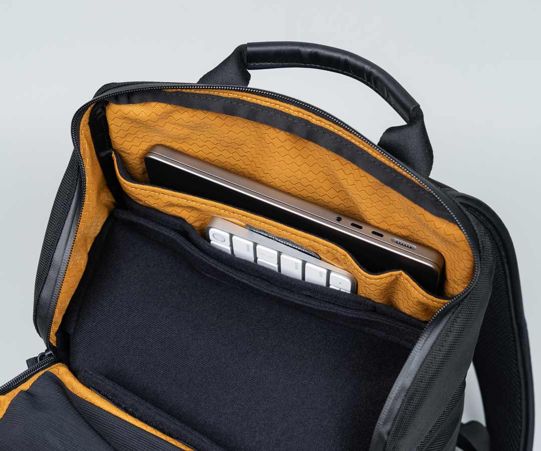 Backpack for Apple Vision Pro - Image 6