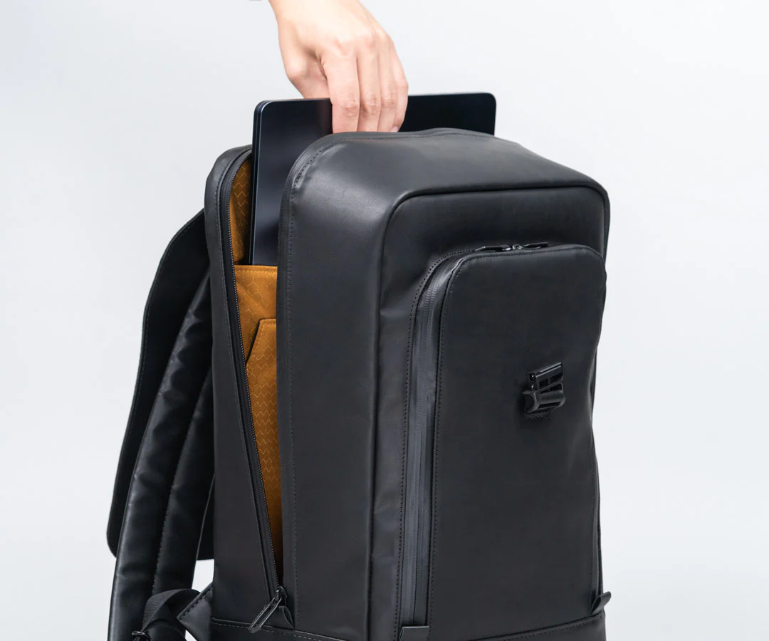 Bowery Leather Backpack - Image 11