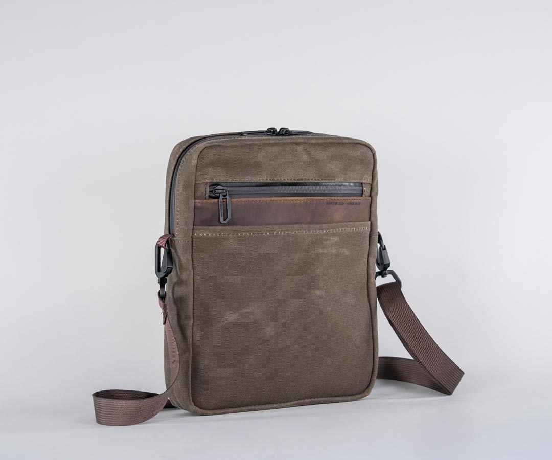 Essential Crossbody - Image 17
