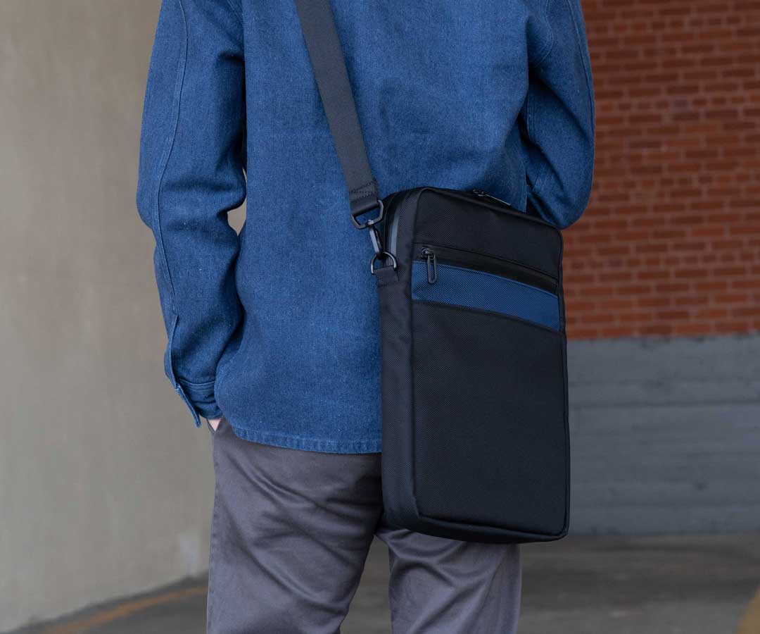 Essential Crossbody - Image 8