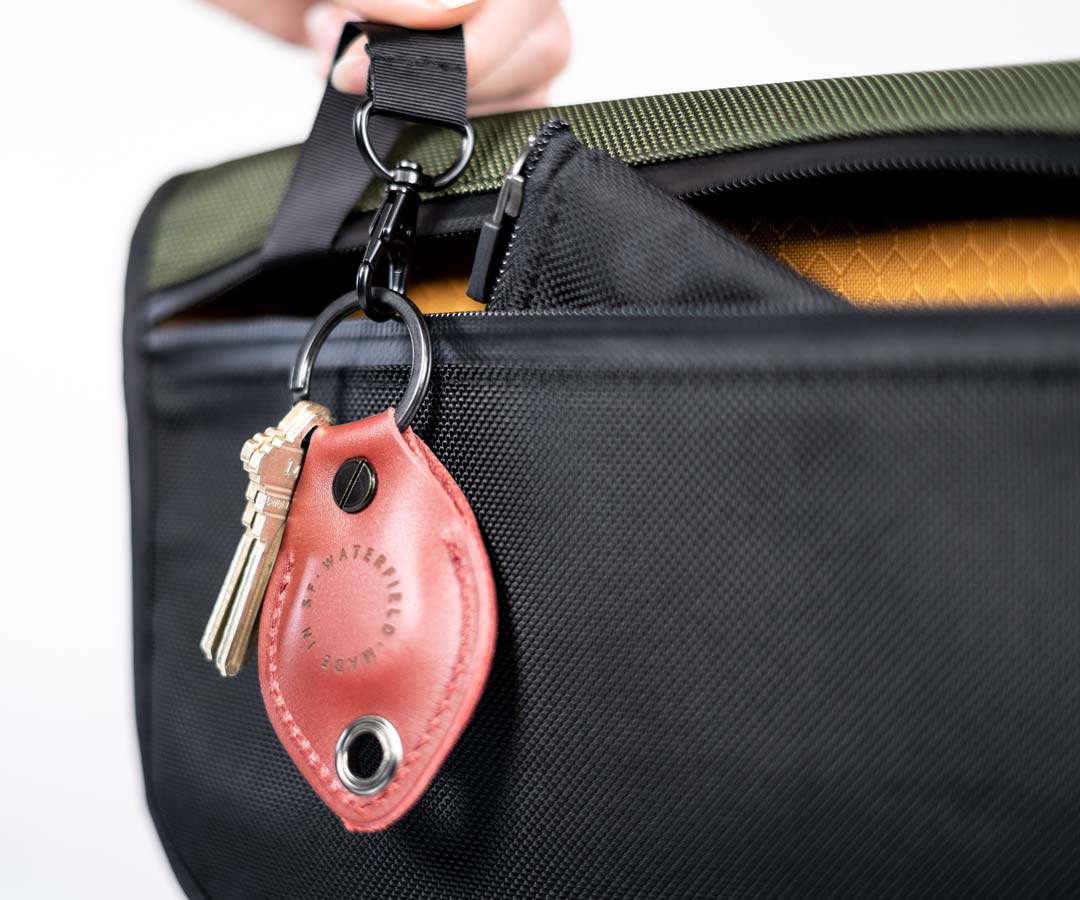 Essential Messenger Laptop Bag - Image 9