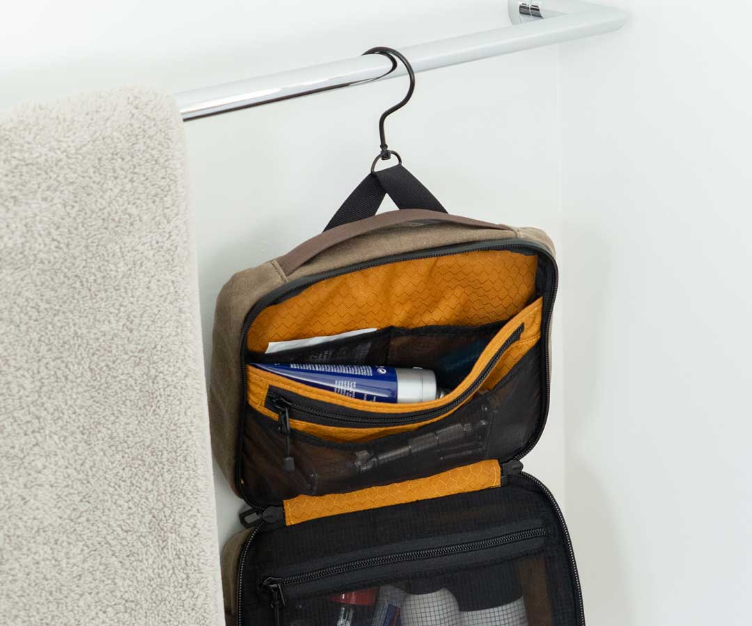 Hanging Toiletry Bag - Image 10
