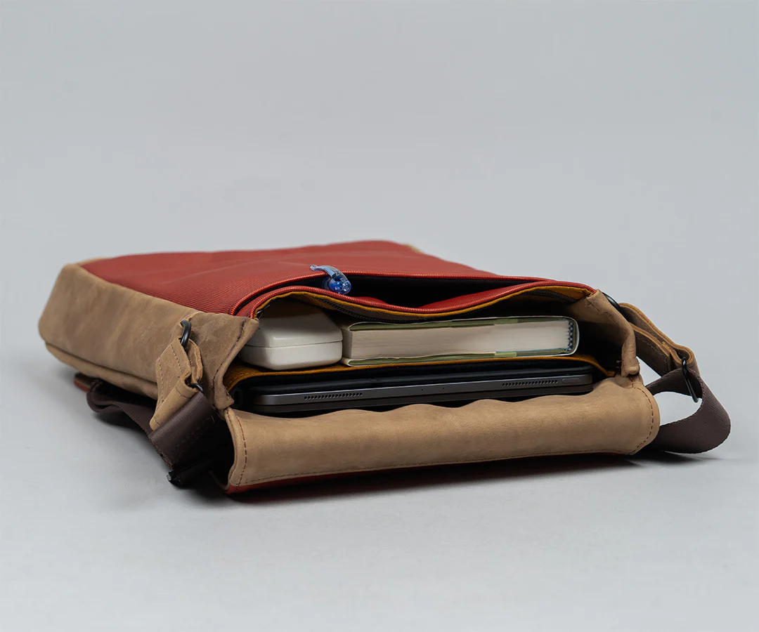 Muzetto Leather Bag - Image 4