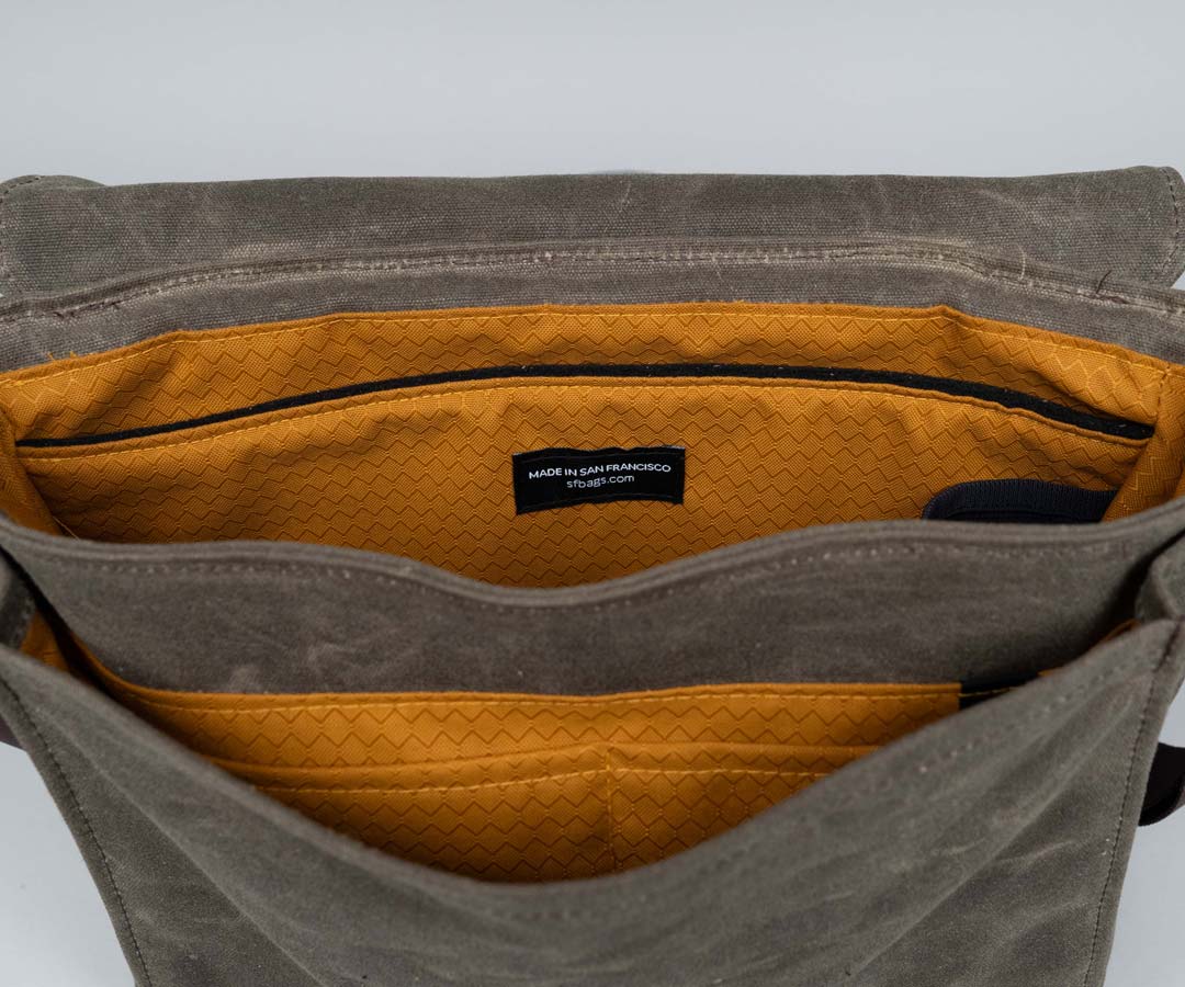Shinjuku Messenger Bag - Image 4