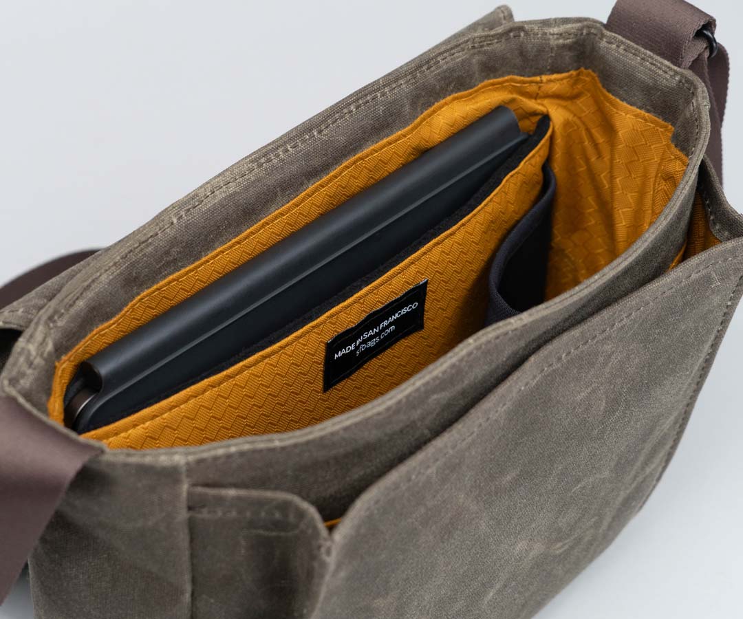 Shinjuku Messenger Bag - Image 5