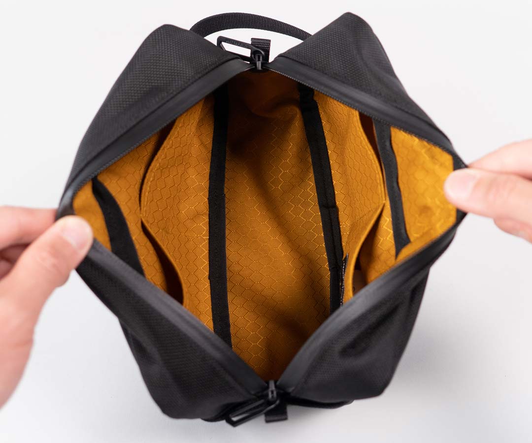 Travel Toiletry Bag - Image 4